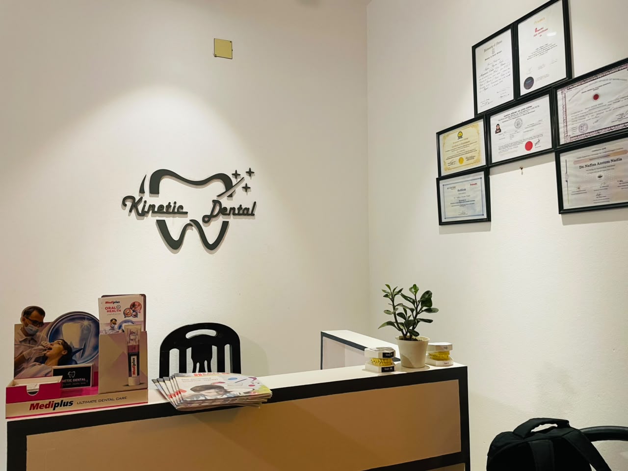 Kinetic Dental reception and patient care